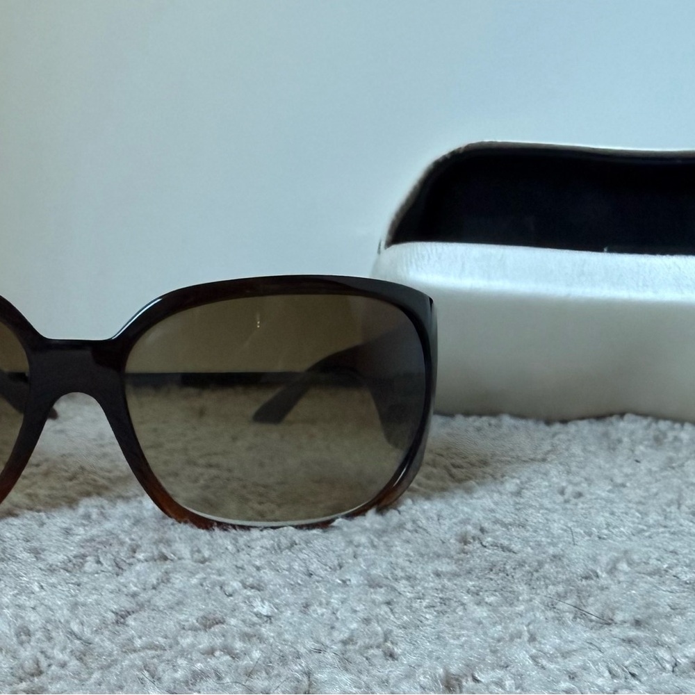 CHANEL Dark Brown Sunglasses (Y2K style) - Picture 11 of 16